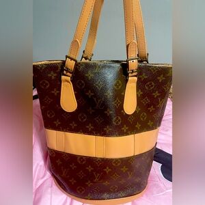 AUTHENTIC RARE 1970’s LV bucket bag